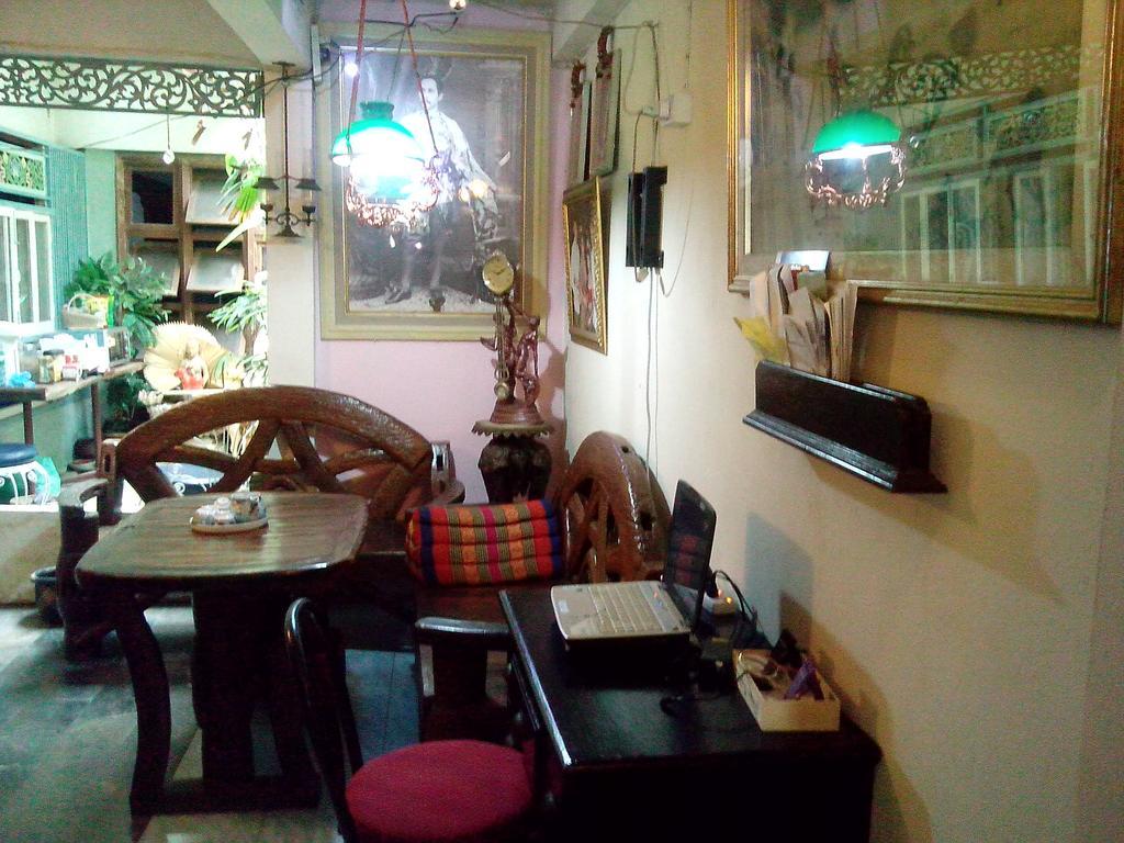 Cafe De Baan Raow Otel Bangkok Dış mekan fotoğraf